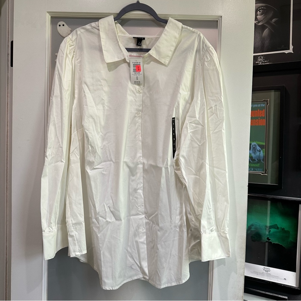 Torrid Poplin Puff Sleeve Button Down Top - Picture 3 of 7